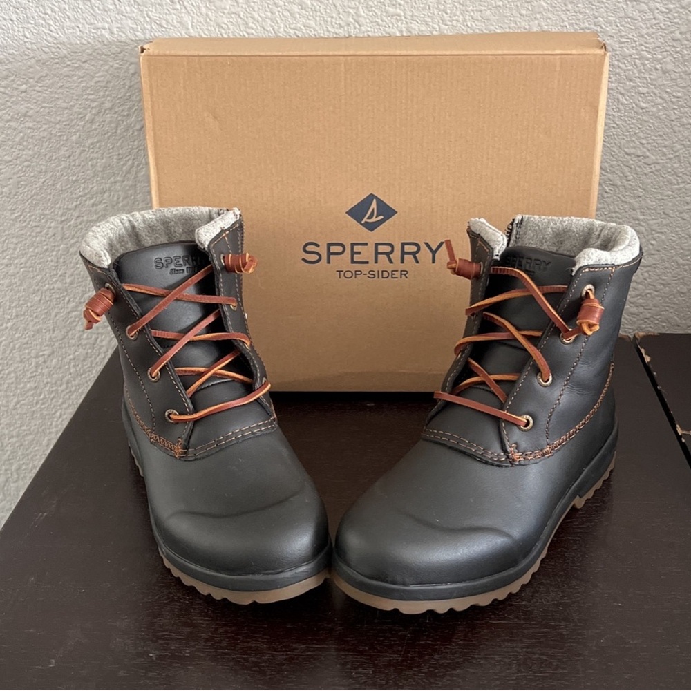 SPERRY MARITIME REPEL BLACK WOMENS Size 7